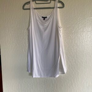 Women's White Sleeveless Top